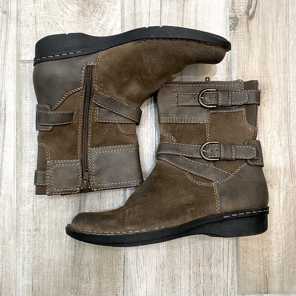 COPY - Clarks leather and suede boots